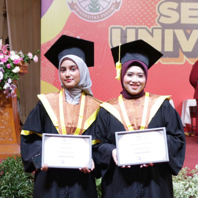 Congrats! Wisudawan Terbaik D4 Pengelolaan Konvensi & Acara Universitas Pertiwi